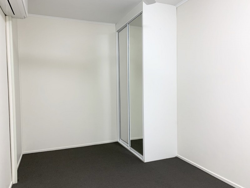 27 Middle Crescent, Dysart QLD 4745