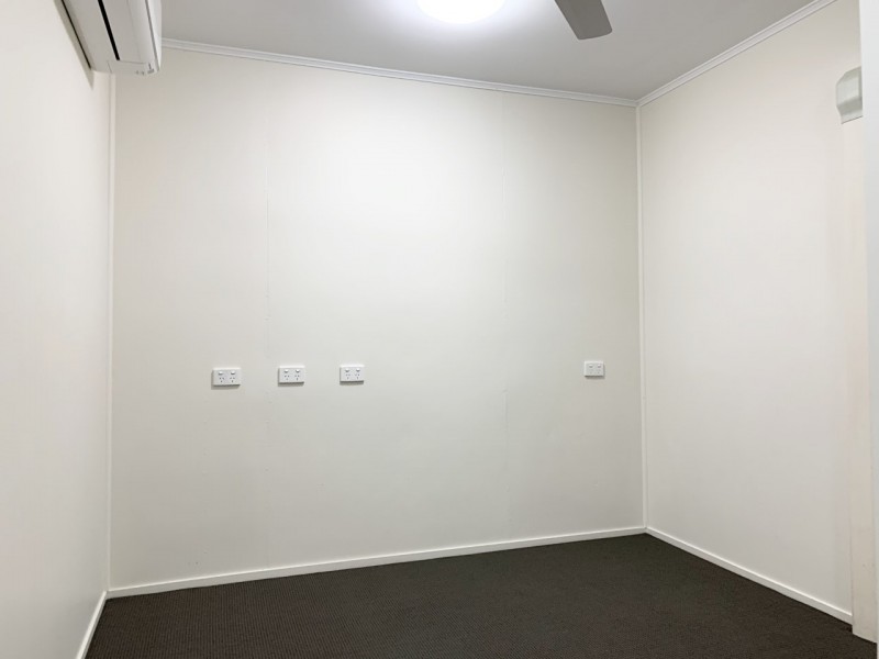 27 Middle Crescent, Dysart QLD 4745