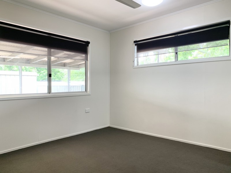 27 Middle Crescent, Dysart QLD 4745