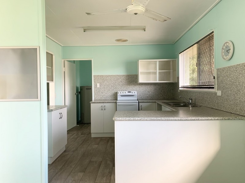 1 Pownall Street, Dysart QLD 4745