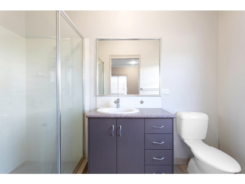 16 Lois Street, Mount Pleasant QLD 4740