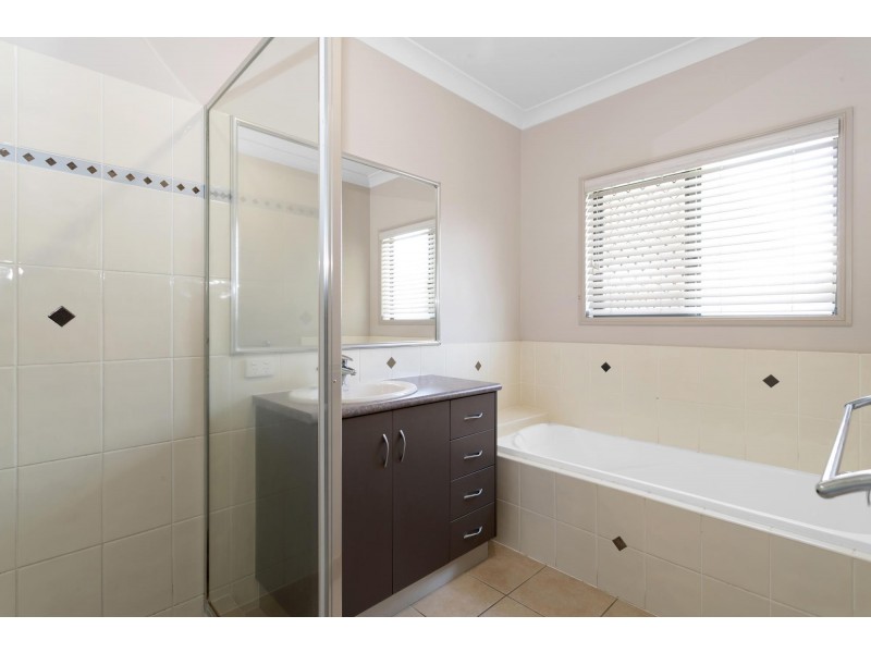 16 Lois Street, Mount Pleasant QLD 4740