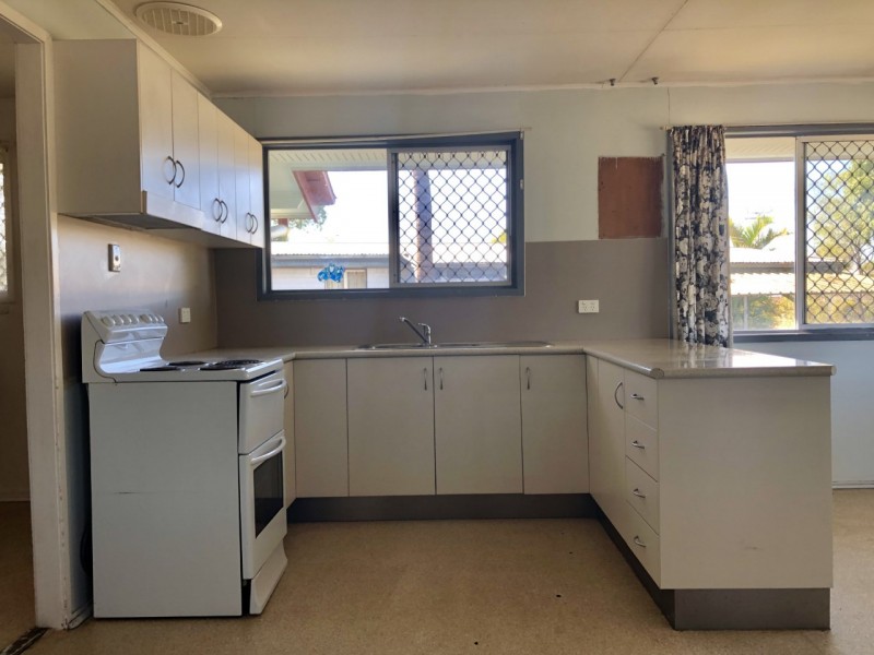 10 Menzies Street, Dysart QLD 4745
