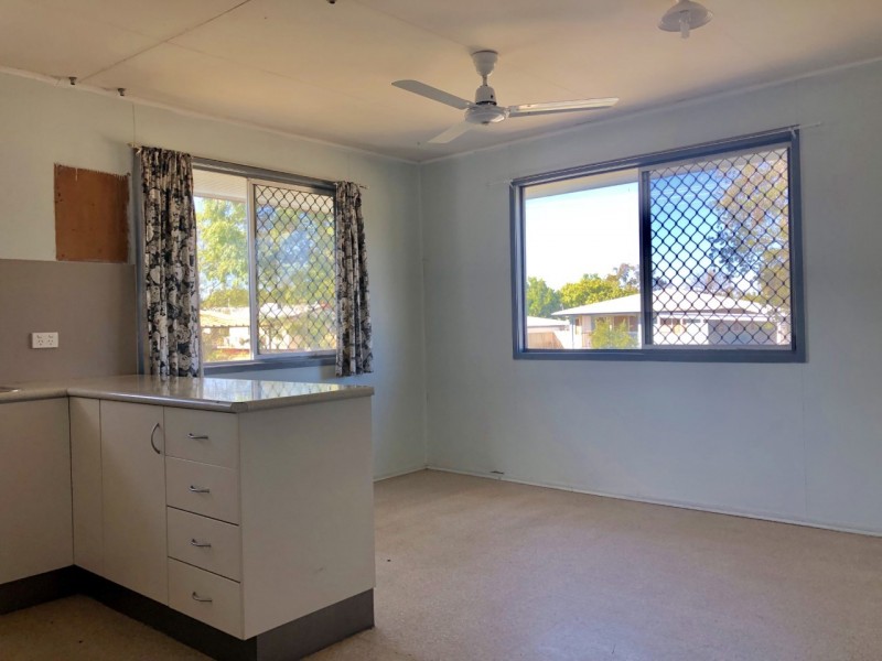 10 Menzies Street, Dysart QLD 4745