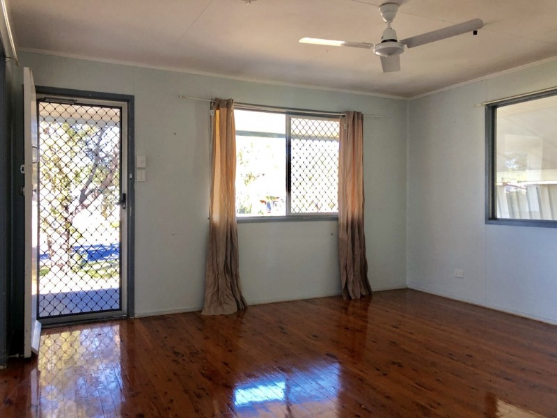 10 Menzies Street, Dysart QLD 4745