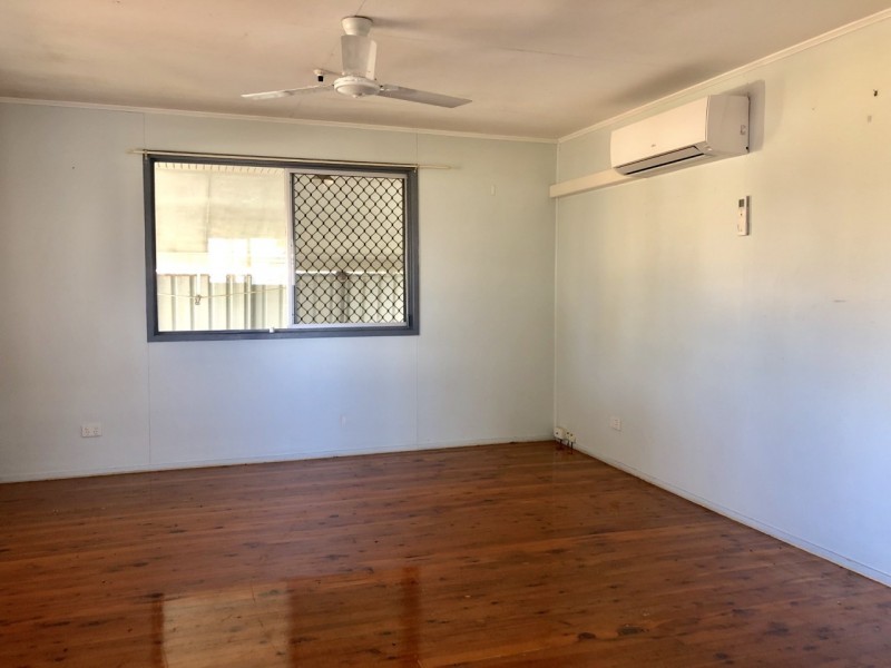 10 Menzies Street, Dysart QLD 4745