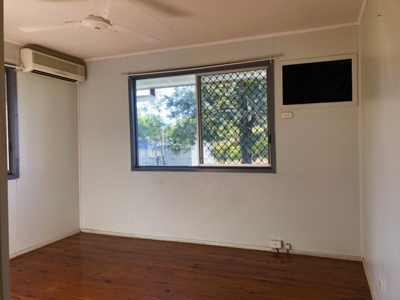 10 Menzies Street, Dysart QLD 4745