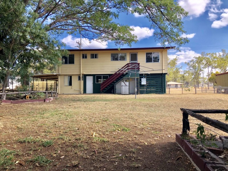 21 Garnham Dr, Dysart QLD 4745