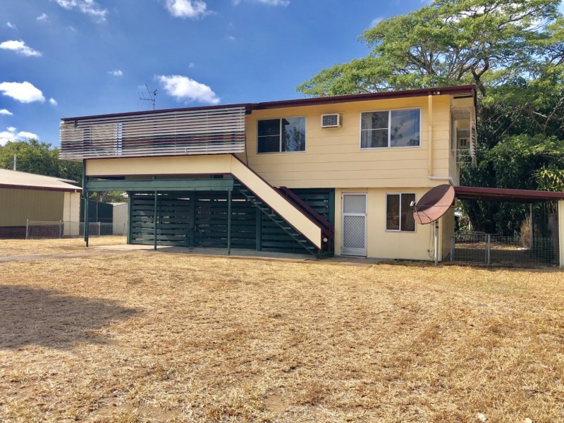 21 Garnham Dr, Dysart QLD 4745