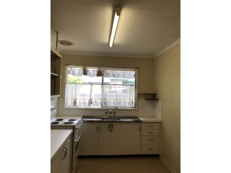 2 Laver Street, Moranbah QLD 4744