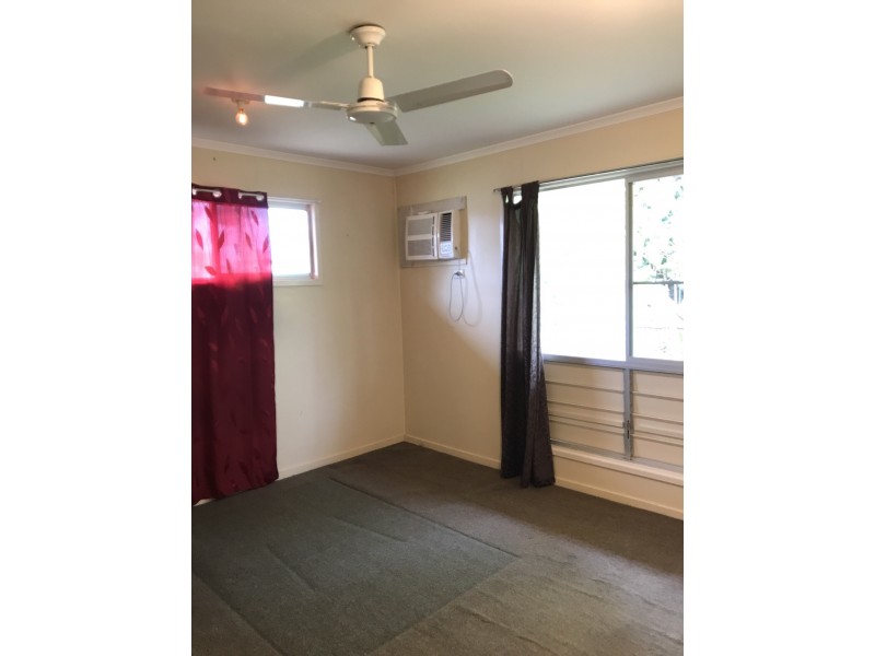 2 Laver Street, Moranbah QLD 4744