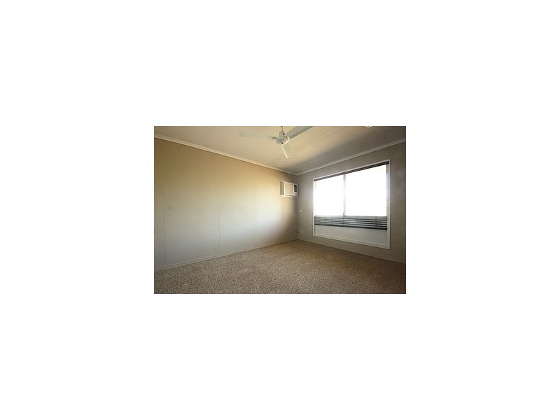 6 Fraser Street, Moranbah QLD 4744