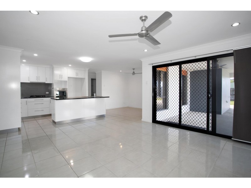26 Madison Avenue, Glenella QLD 4740
