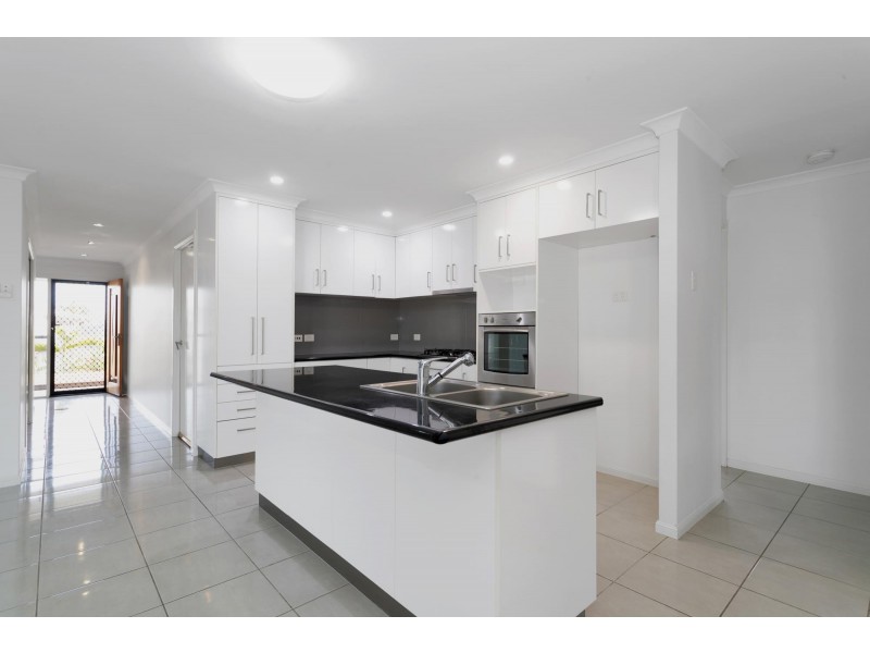 26 Madison Avenue, Glenella QLD 4740
