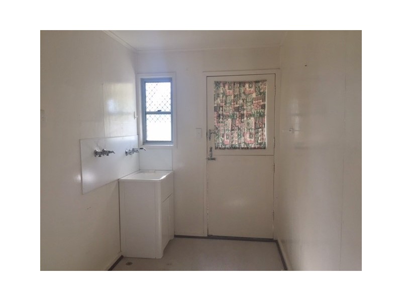 13 Wallace, Dysart QLD 4745