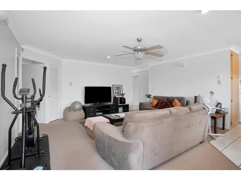 2/185 bedford Road, Andergrove QLD 4740