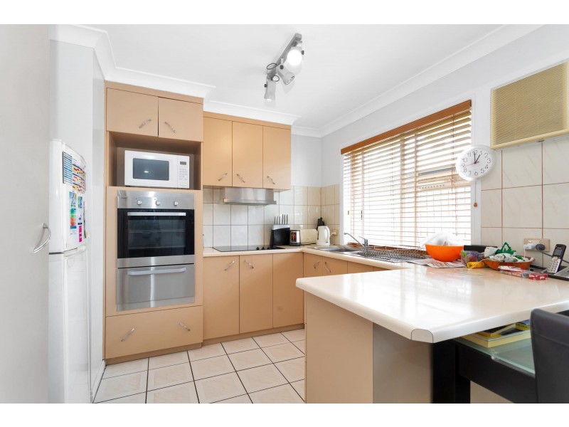 2/185 bedford Road, Andergrove QLD 4740