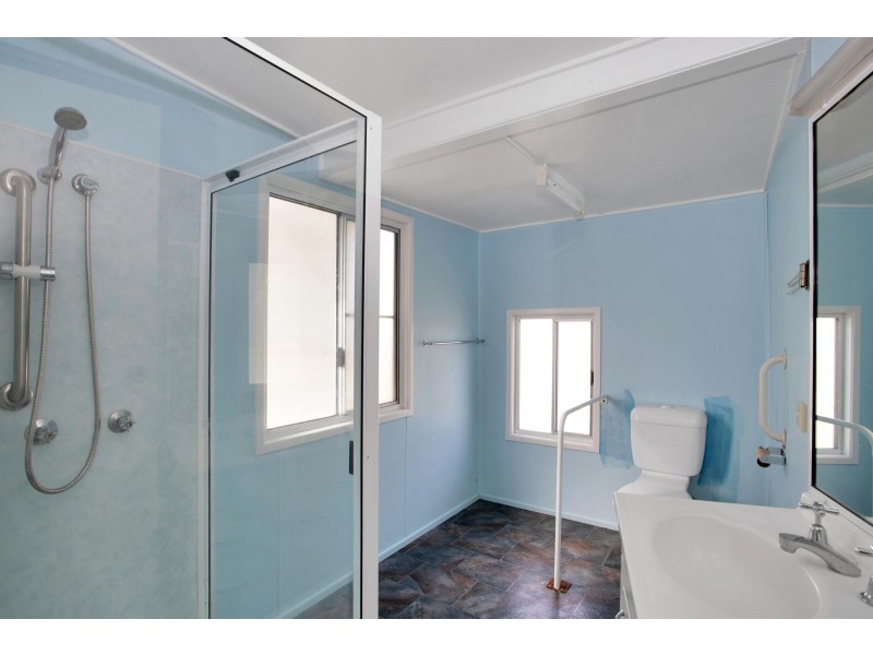 8 Ernest Street, North Mackay QLD 4740