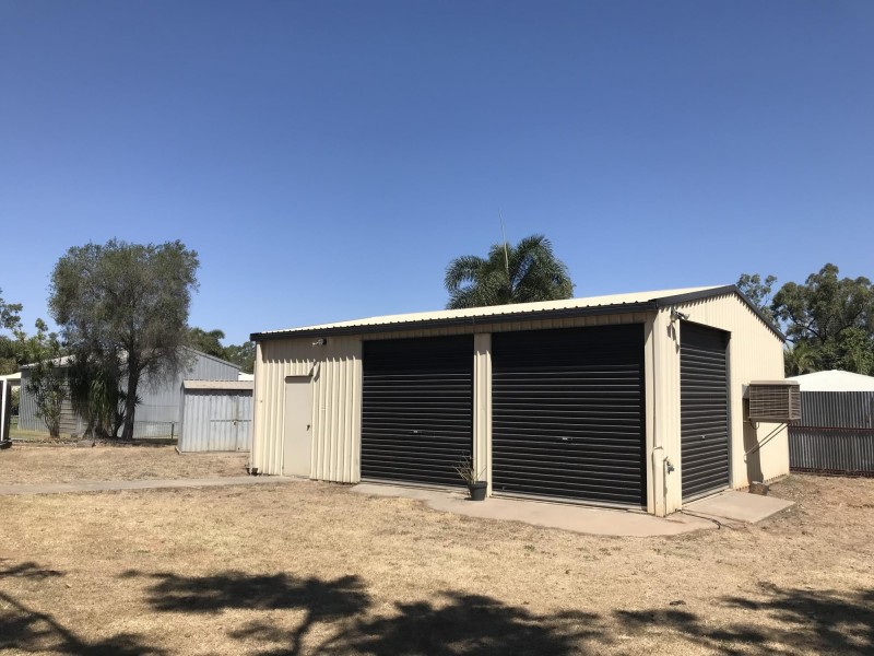 5 Lyons Court, Moranbah QLD 4744
