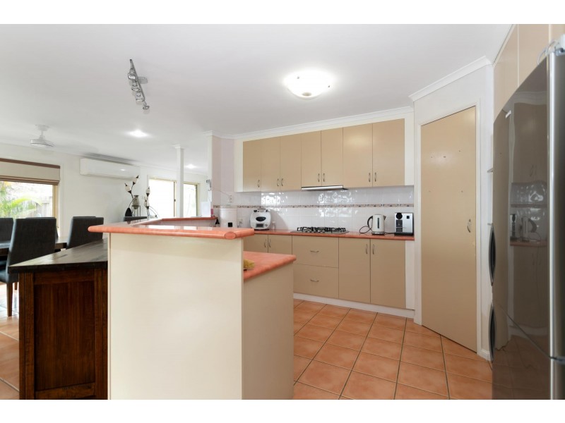 15 Morgan Court, Rural View QLD 4740