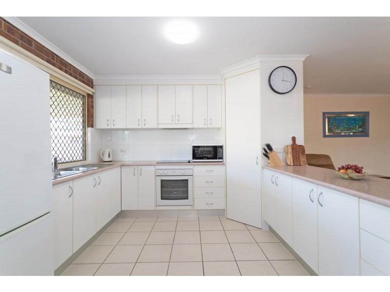 79 Bradman Drive, Glenella QLD 4740