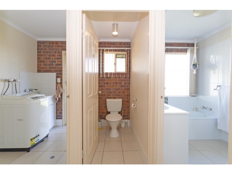 79 Bradman Drive, Glenella QLD 4740