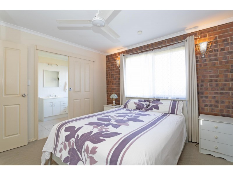 79 Bradman Drive, Glenella QLD 4740