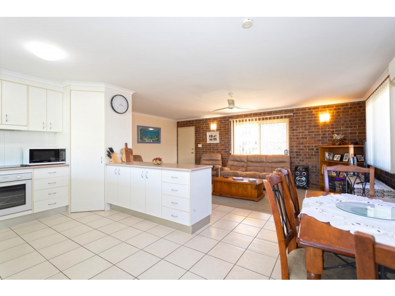 79 Bradman Drive, Glenella QLD 4740