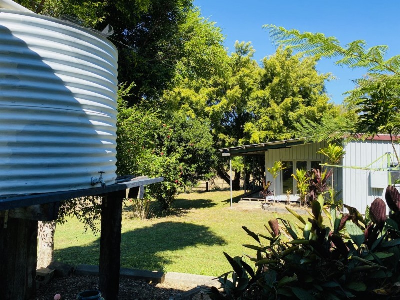 437 East Funnel Creek Road, Sarina Range QLD 4737