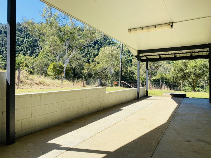437 East Funnel Creek Road, Sarina Range QLD 4737