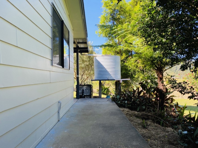 437 East Funnel Creek Road, Sarina Range QLD 4737