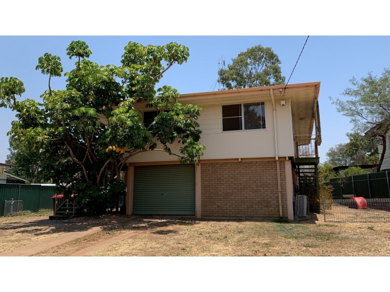 25 Barraclough Cres, Moranbah QLD 4744