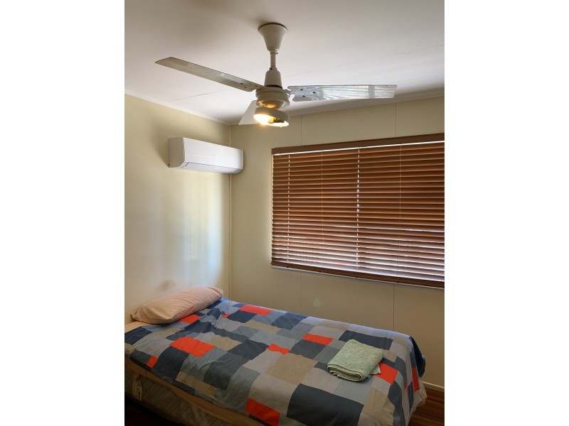 25 Barraclough Cres, Moranbah QLD 4744