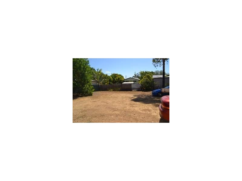 25 Barraclough Cres, Moranbah QLD 4744