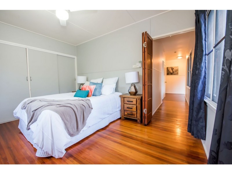 12 Pheasant Street, Slade Point QLD 4740