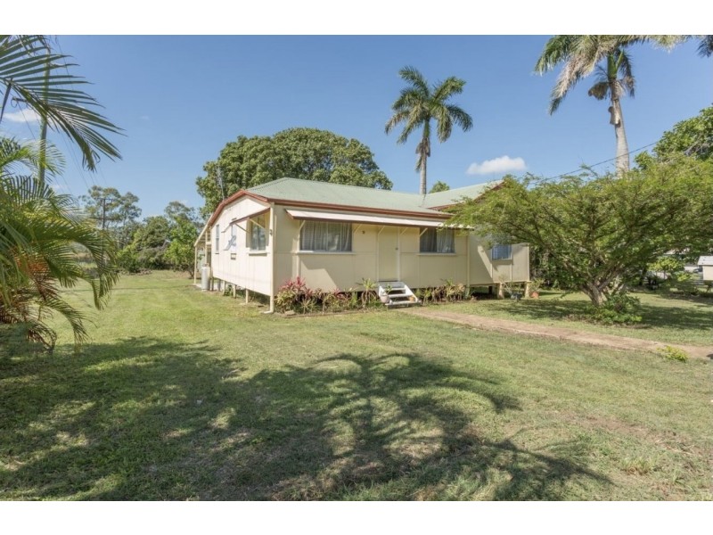 18 Atherton Street, Sarina QLD 4737