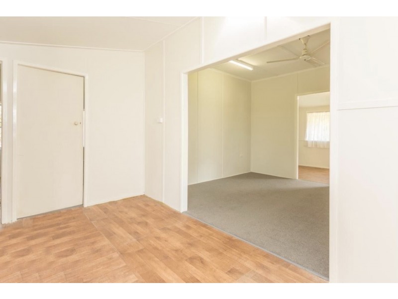 18 Atherton Street, Sarina QLD 4737