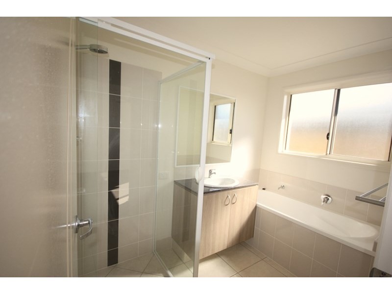 40 Newport Parade, Blacks Beach QLD 4740