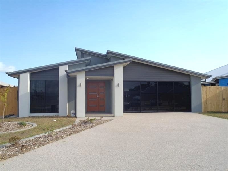 42 Schooner Avenue, Bucasia QLD 4750