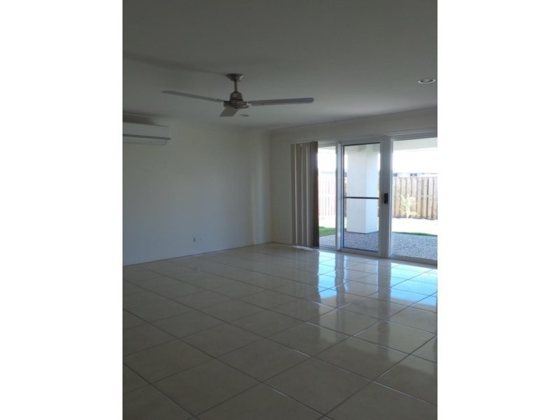 139 Whitehaven Drive, Blacks Beach QLD 4740