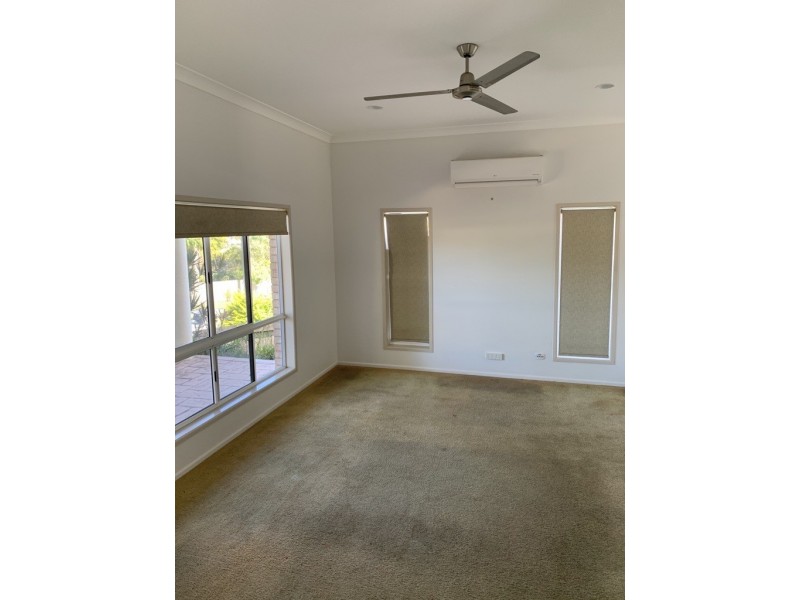 40 Anthony Vella St, Rural View QLD 4740