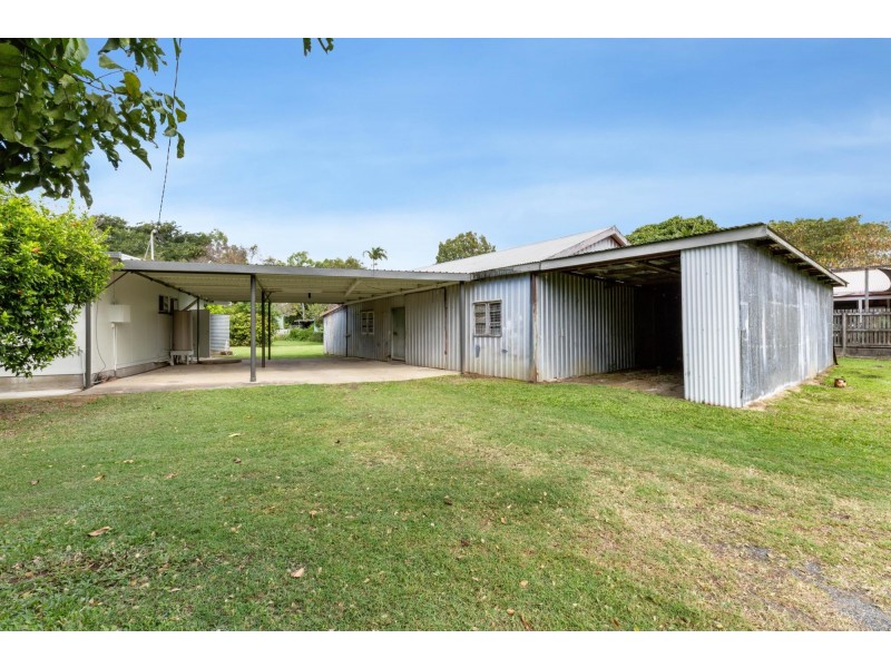 4 Simpsons Road, Bakers Creek QLD 4740