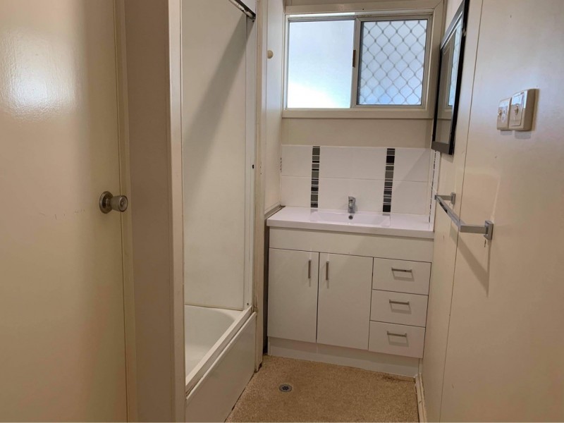 21 Rolfe Street, Moranbah QLD 4744