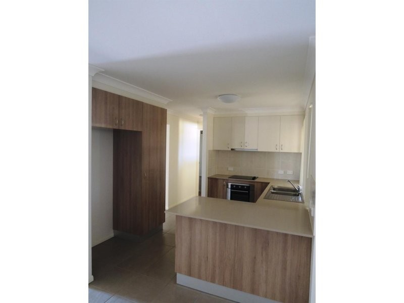 61 Schooner Ave, Shoal Point QLD 4750