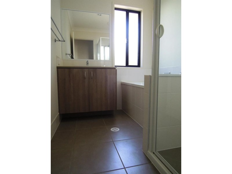 61 Schooner Ave, Shoal Point QLD 4750