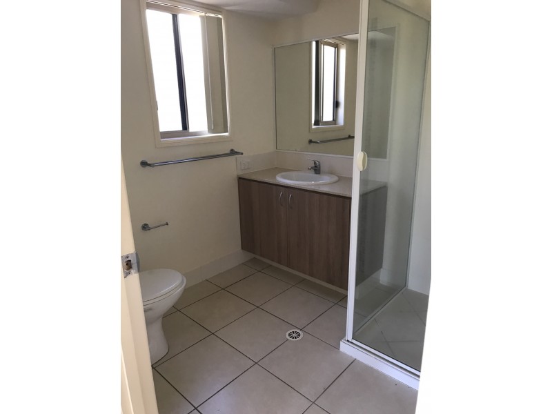 40 Scarborough Cct, Blacks Beach QLD 4740