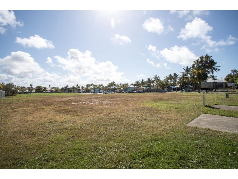 61 Admiral Drive, Dolphin Heads QLD 4740