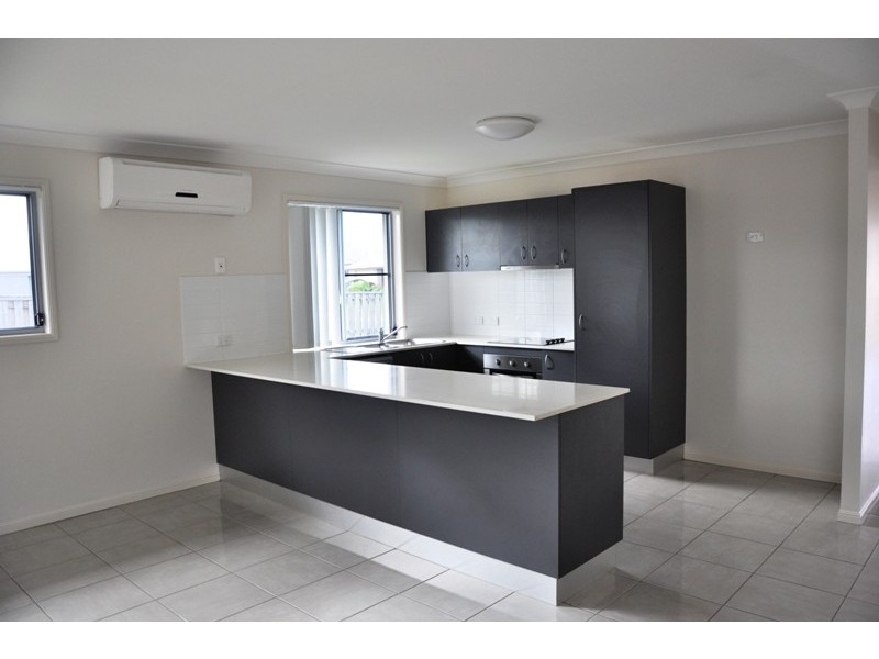 6 Newport Parade, Blacks Beach QLD 4740