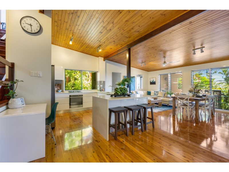 10 Mowlam Street, Eimeo QLD 4740