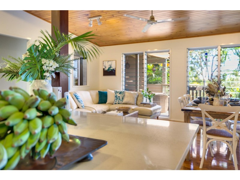 10 Mowlam Street, Eimeo QLD 4740